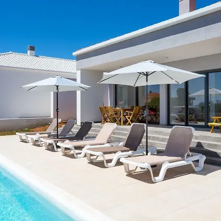 Villa Aria Sleeps 6, Pool, Wifi, Airco, Parking Pula